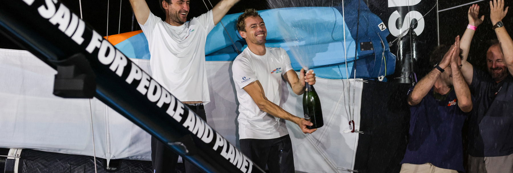 Thomas Ruyant et Morgan Lagravière (For People), vainqueurs dans la catégorie IMOCA